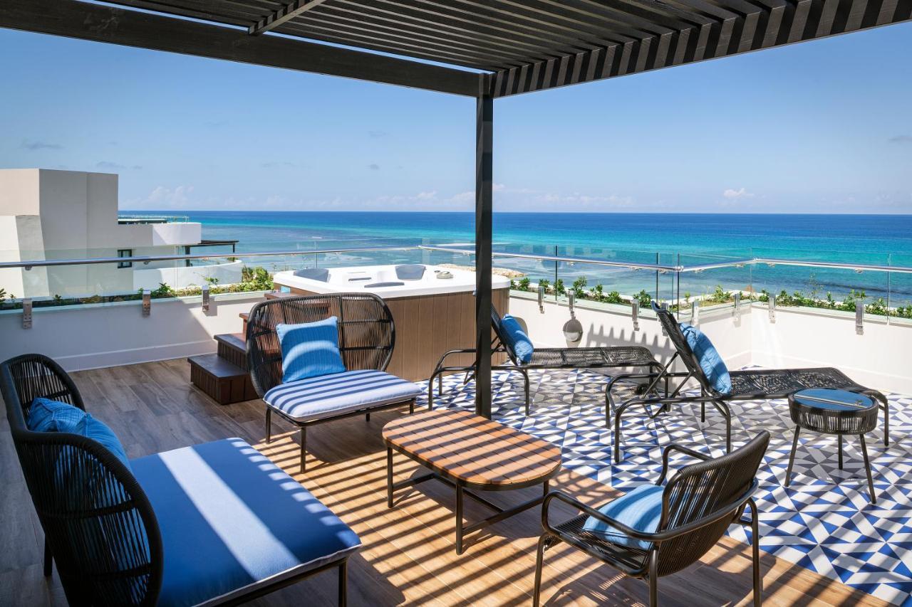 Ocean Eden Bay (Adults Only) Hotel Spring Rises Bagian luar foto Rooftop at the Hotel