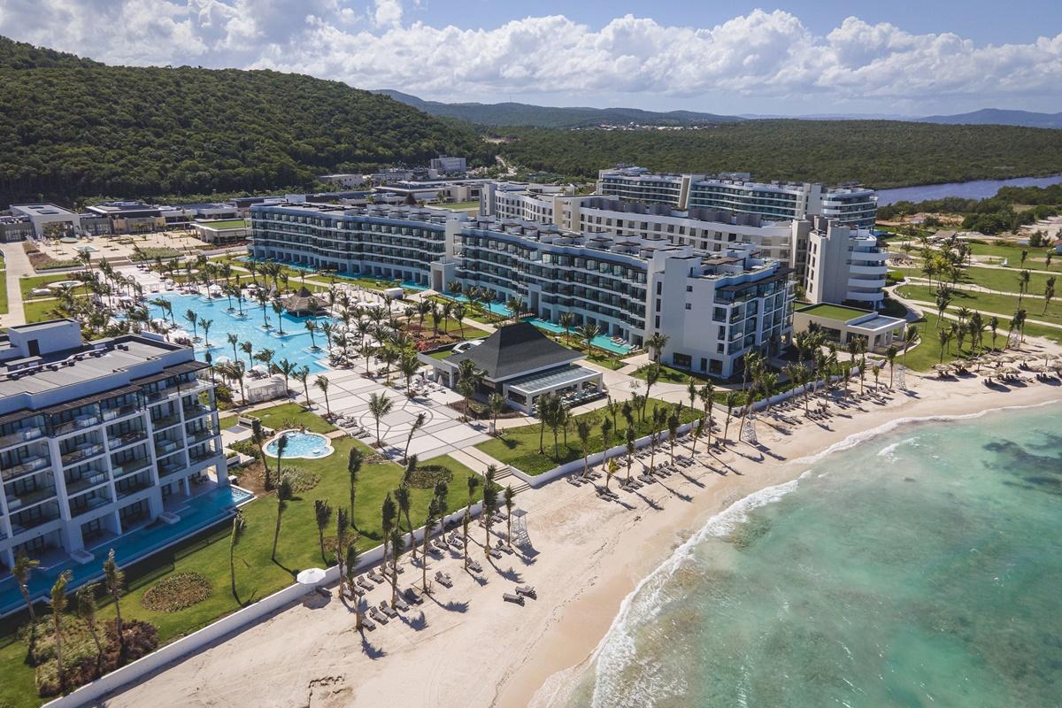 Ocean Eden Bay (Adults Only) Hotel Spring Rises Bagian luar foto Hard Rock Hotel in Montego Bay, Jamaica