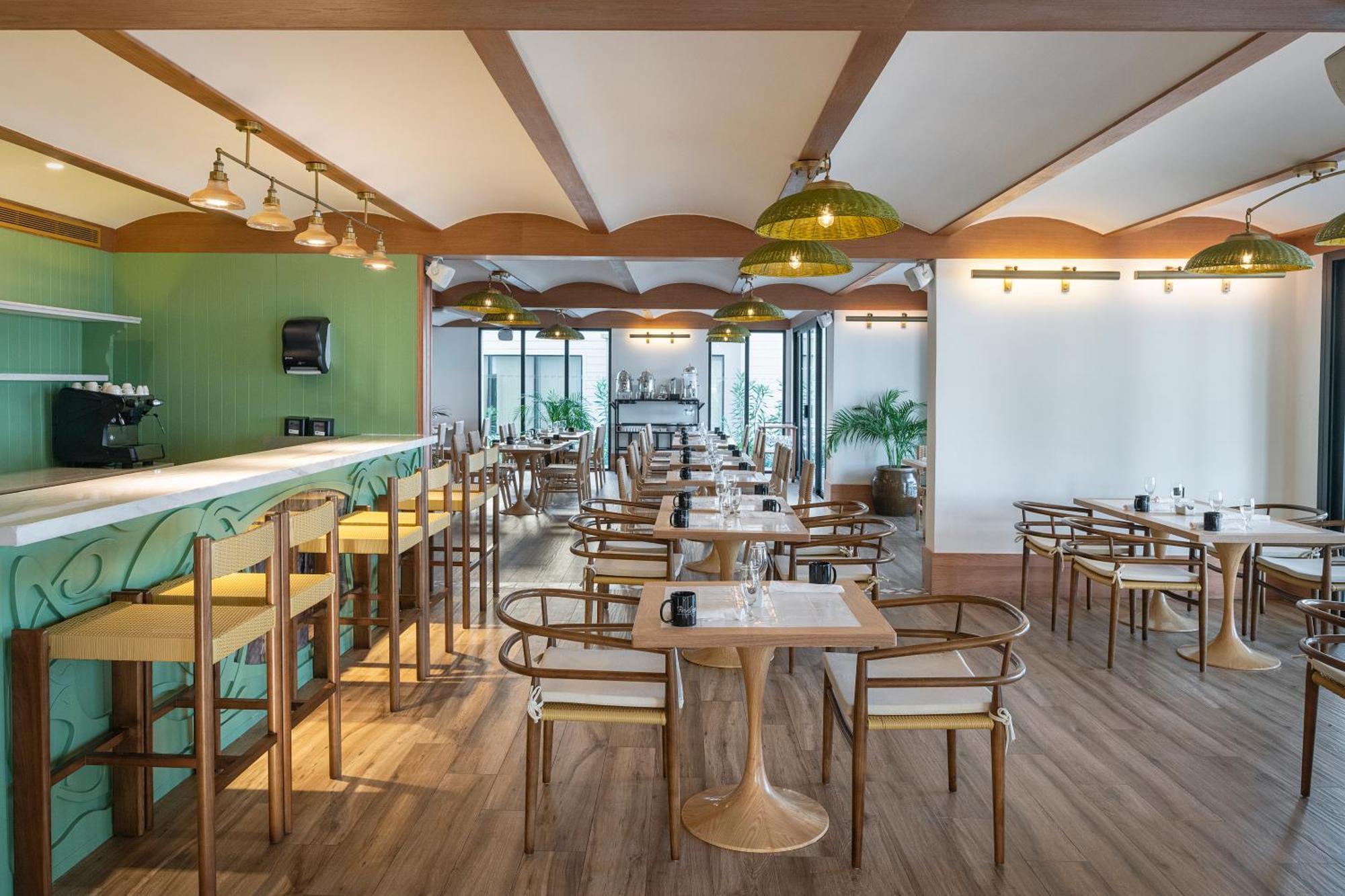 Ocean Eden Bay (Adults Only) Hotel Spring Rises Bagian luar foto The restaurant