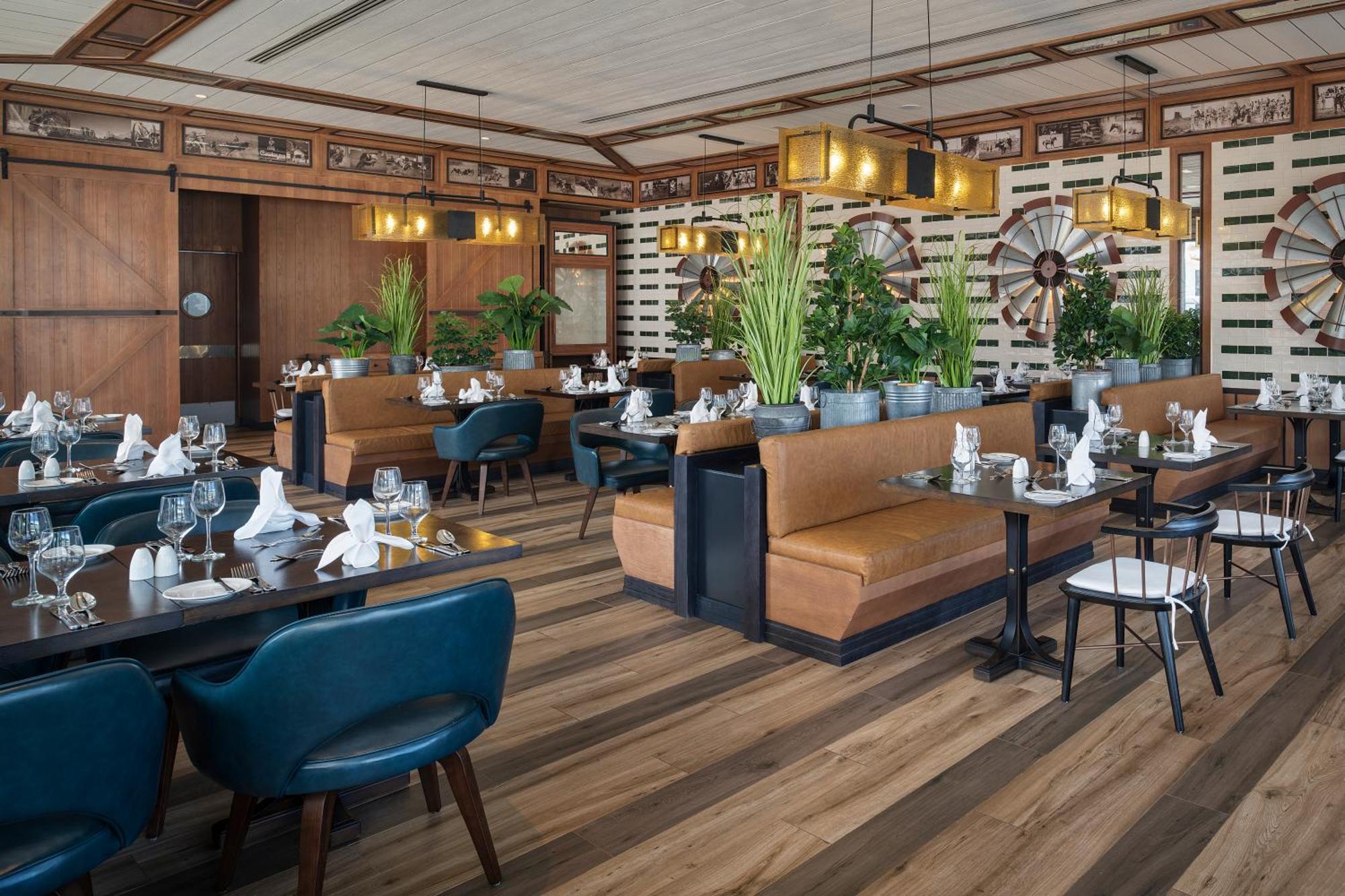 Ocean Eden Bay (Adults Only) Hotel Spring Rises Bagian luar foto The interior of the restaurant