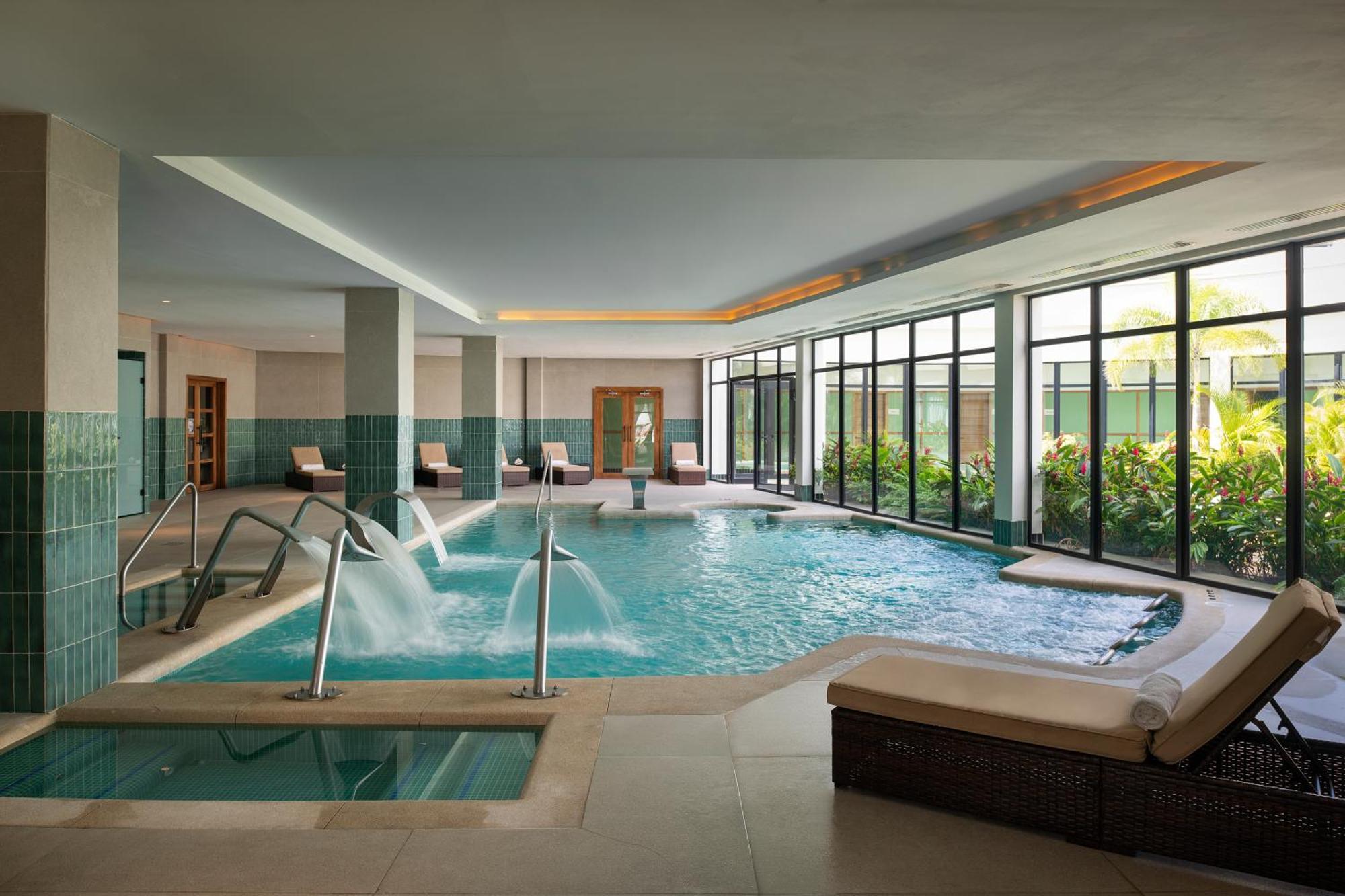 Ocean Eden Bay (Adults Only) Hotel Spring Rises Bagian luar foto Spa at the Sheraton Maldives Resort & Spa